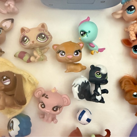 Littlest Pet Shop Bundle - Picture 10 of 14